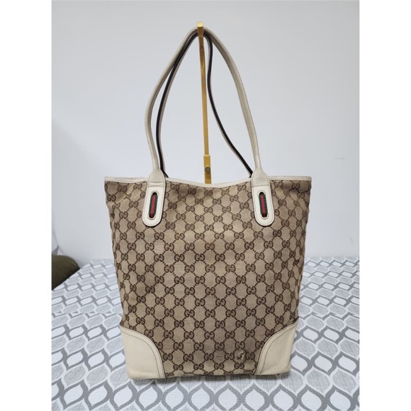 Authentic Gucci GG Canvas New Britt Medium Shoulder Bag - Picture 4 of 14